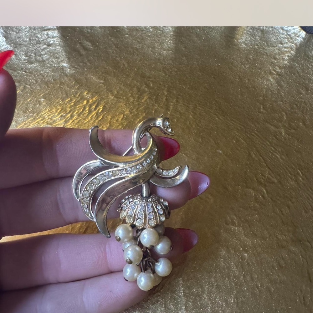 Gold and Cream Grape Cluster Brooch